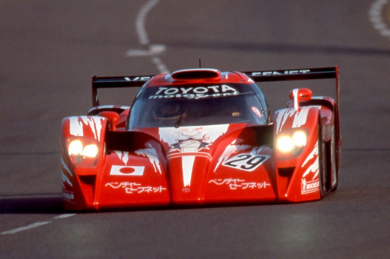 Toyota TS020 (GT-One)