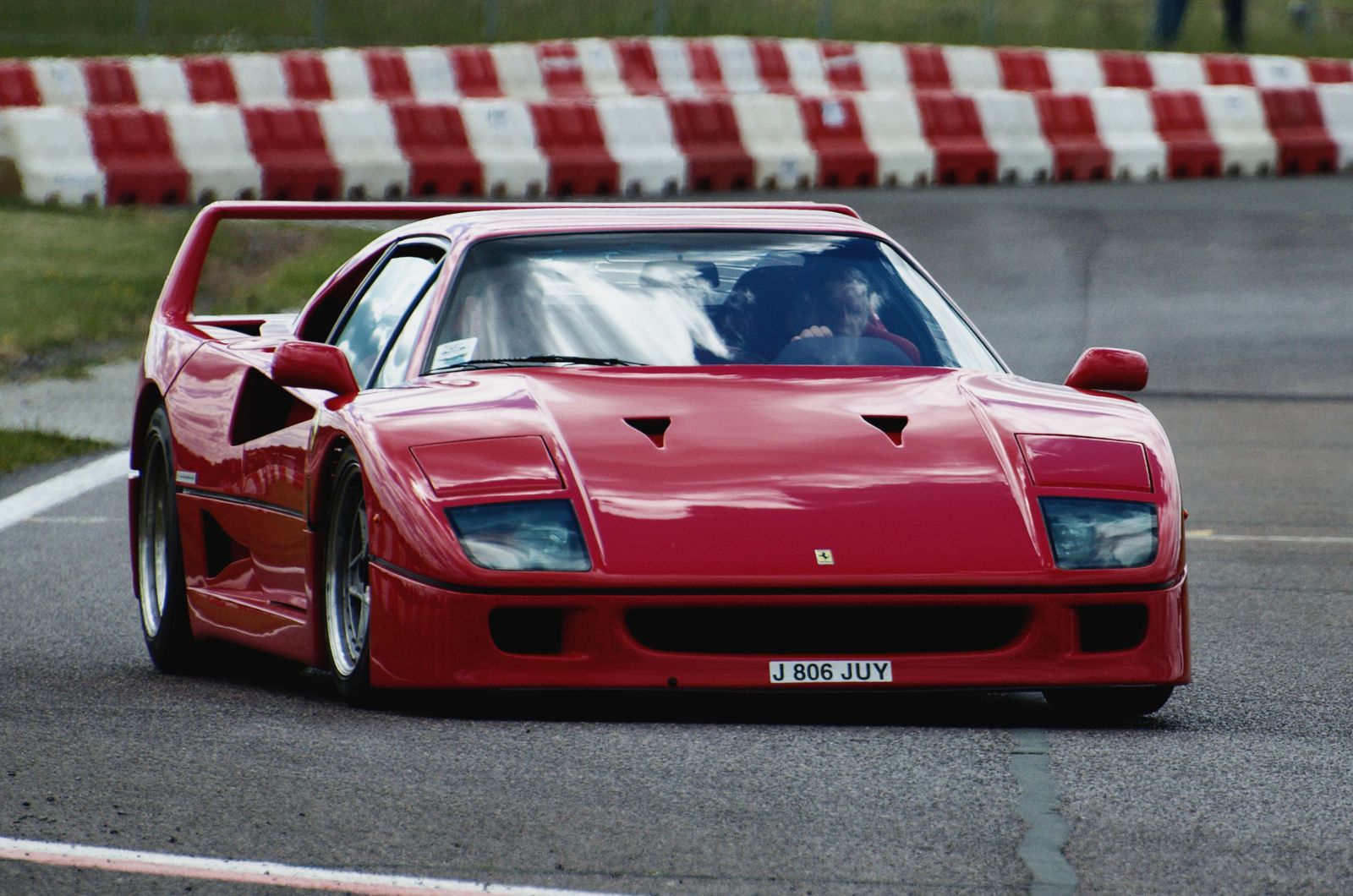 Ferrari F40