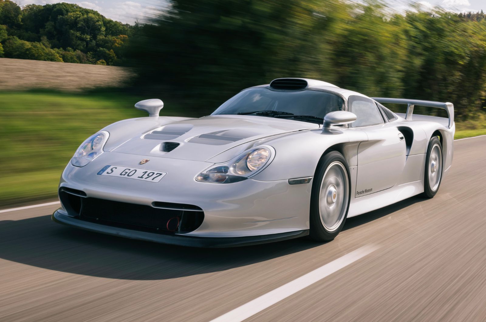 Porsche 911 GT1 Strassenversion